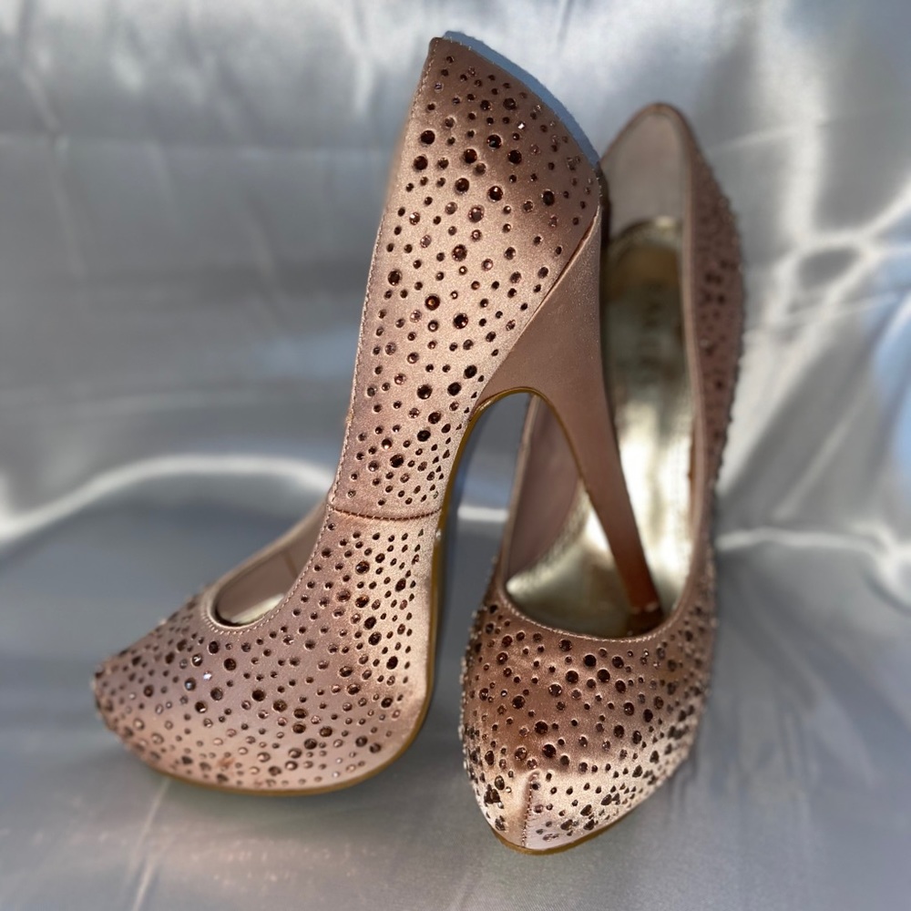 BAKERS Champagne pink heels w/ rhinestones